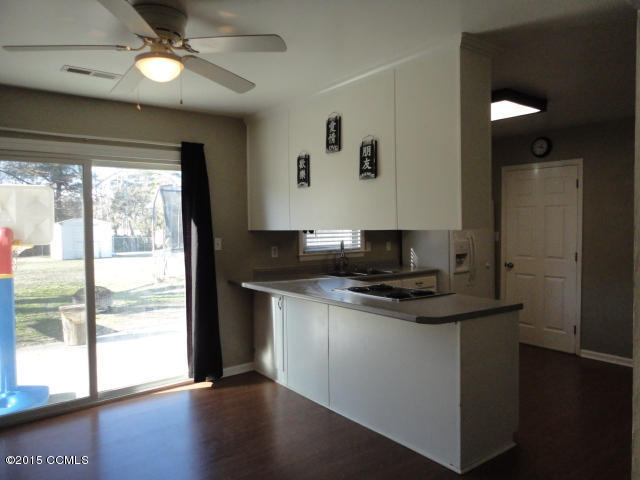 213 Murdoch Road Newport, NC 28570 - Photo 5 of 18 DSC00031