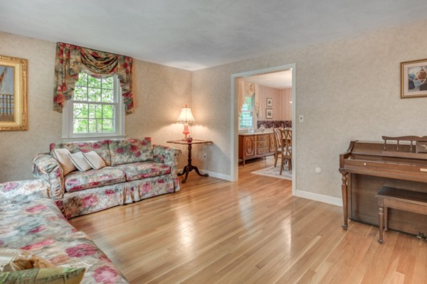 20 Hemlock Road Andover, MA 01810 - Photo 7 of 29 Gallery Image 7