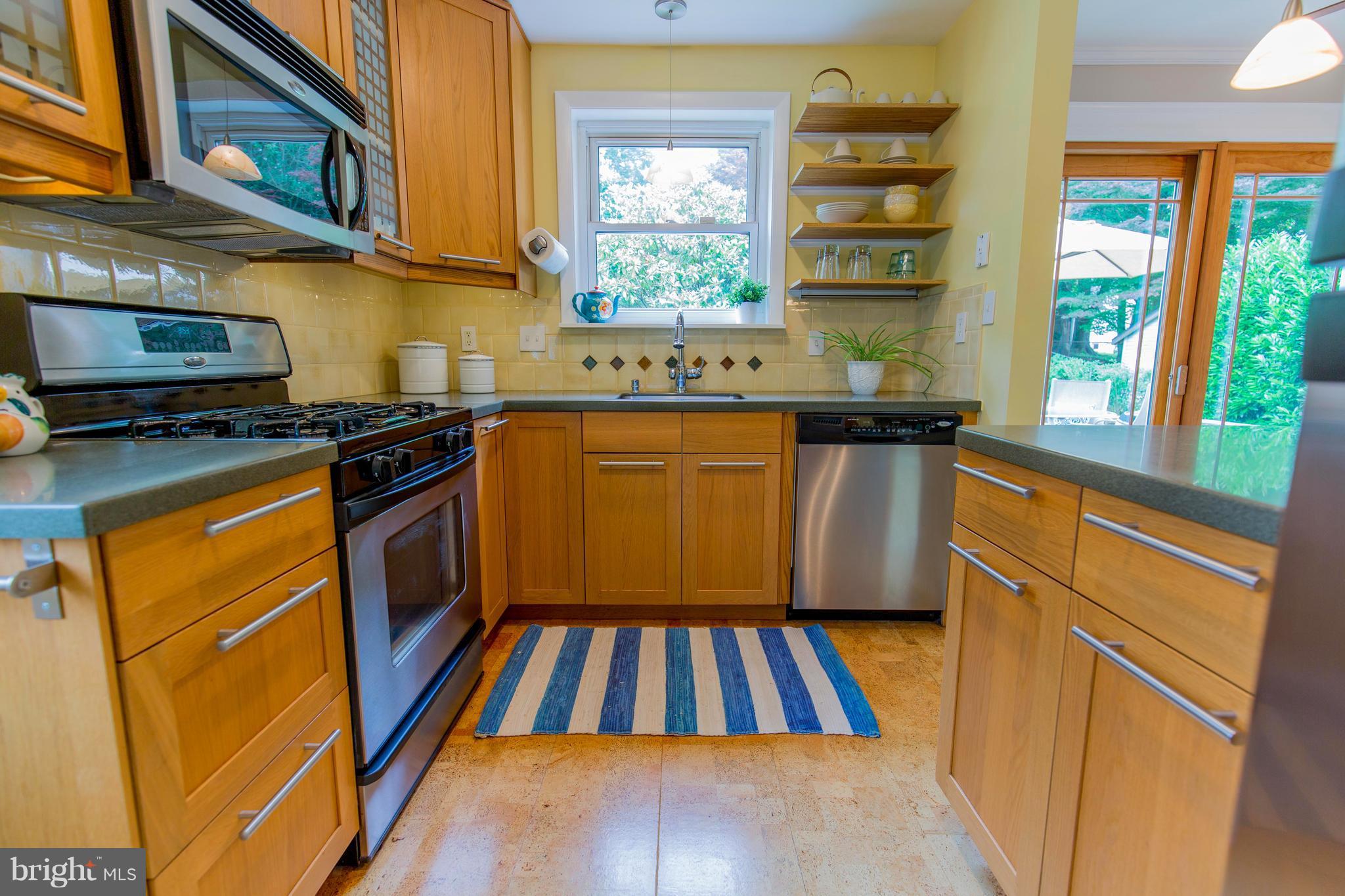 12915 Goodhill Road Silver Spring, MD 20906 - Photo 12 of 30 Kitchen