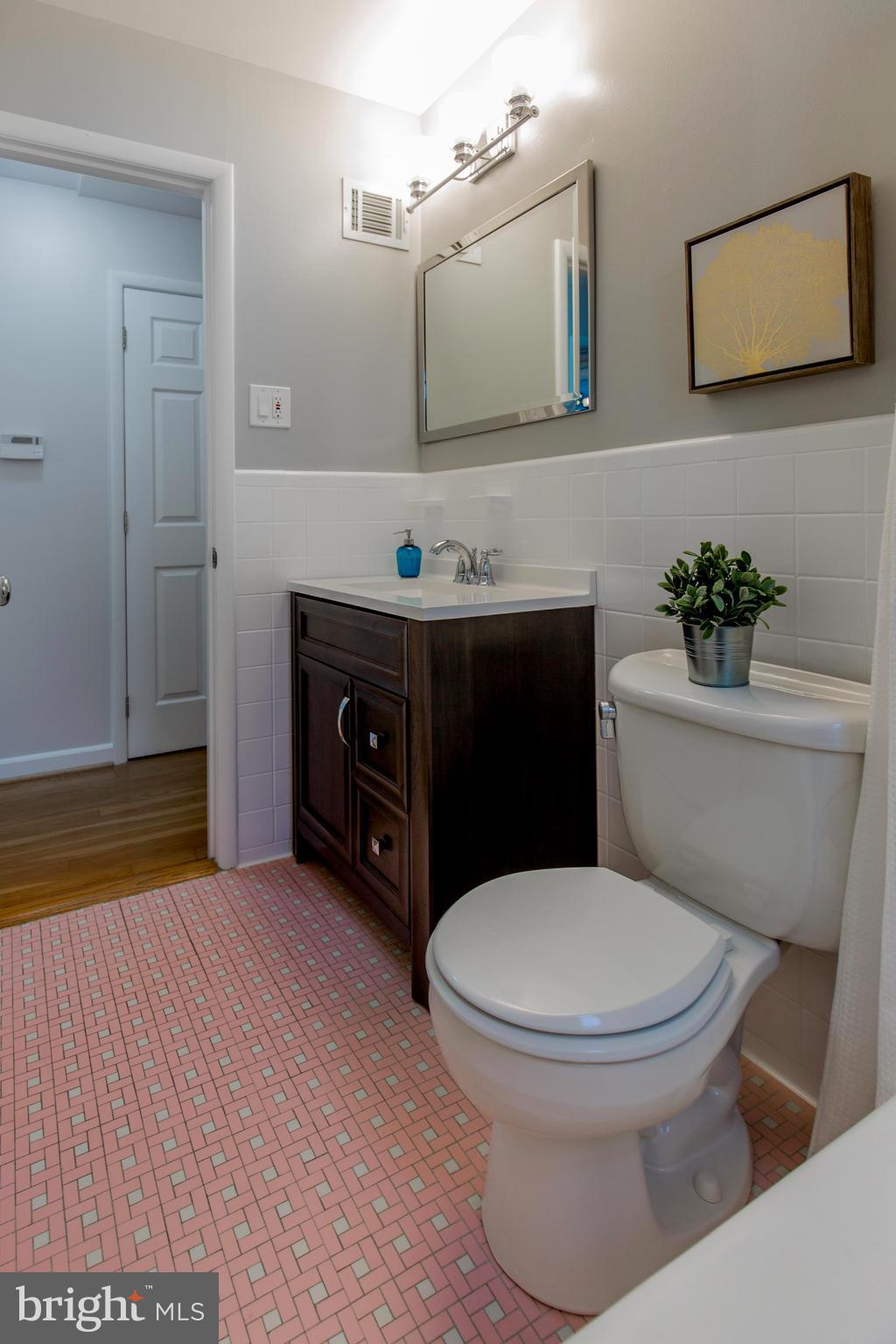 12915 Goodhill Road Silver Spring, MD 20906 - Photo 19 of 30 Bath
