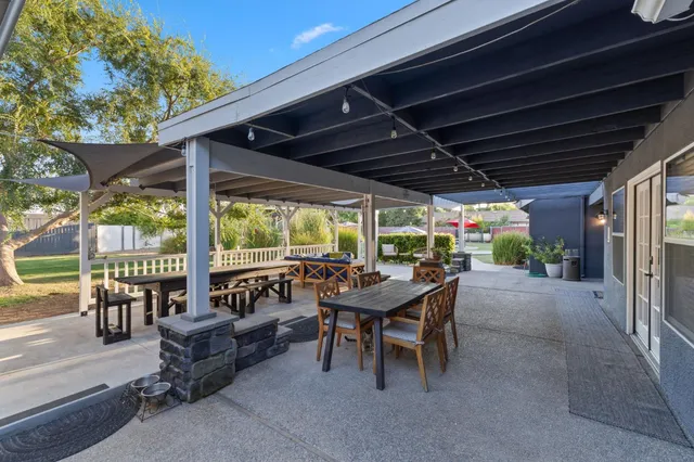 $1,299,500 | 7177 East Fir Avenue, Clovis, CA 93619