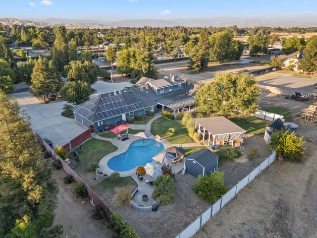 $1,299,500 | 7177 East Fir Avenue, Clovis, CA 93619