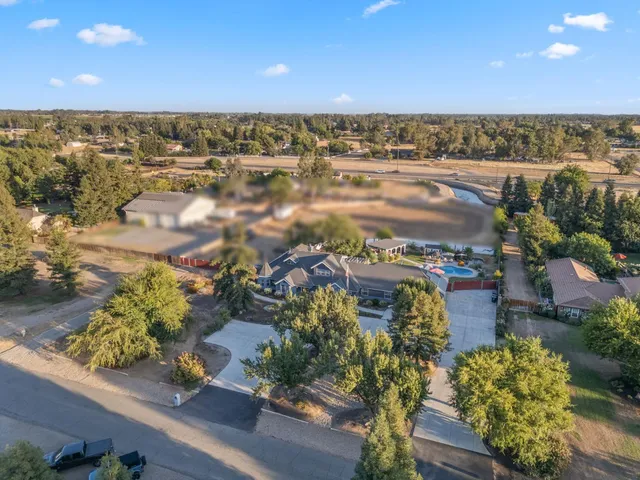 $1,299,500 | 7177 East Fir Avenue, Clovis, CA 93619