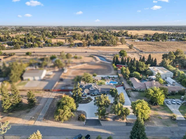 $1,299,500 | 7177 East Fir Avenue, Clovis, CA 93619