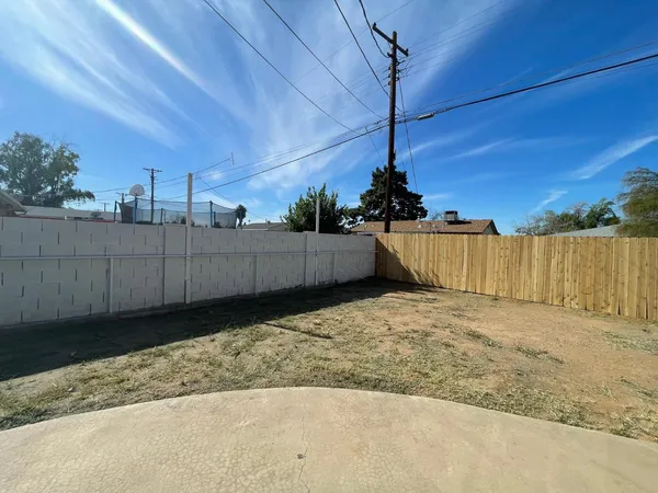 $1,715 | 6242 North 23rd Avenue, Phoenix, AZ 85015