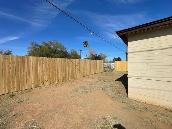 $1,715 | 6242 North 23rd Avenue, Phoenix, AZ 85015