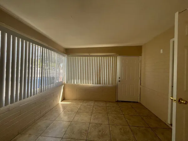 $1,715 | 6242 North 23rd Avenue, Phoenix, AZ 85015