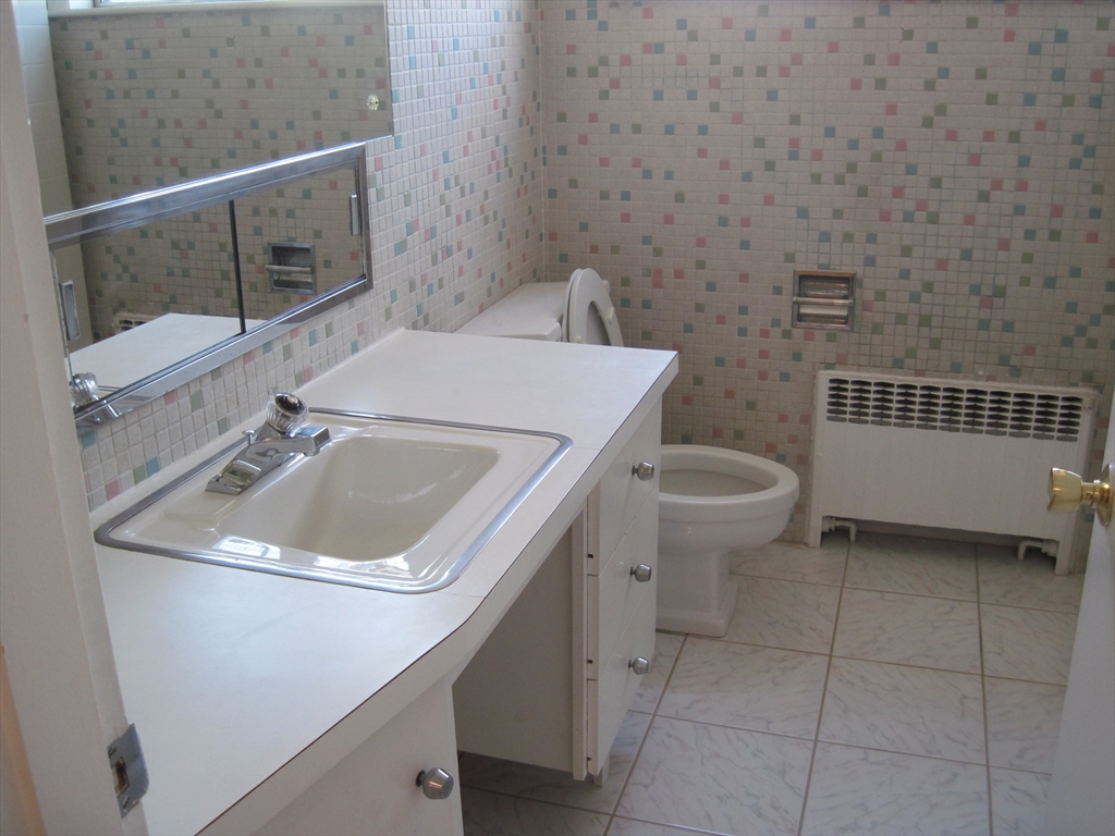 324 Hillside Road North Andover, MA 01845 - Photo 11 of 18