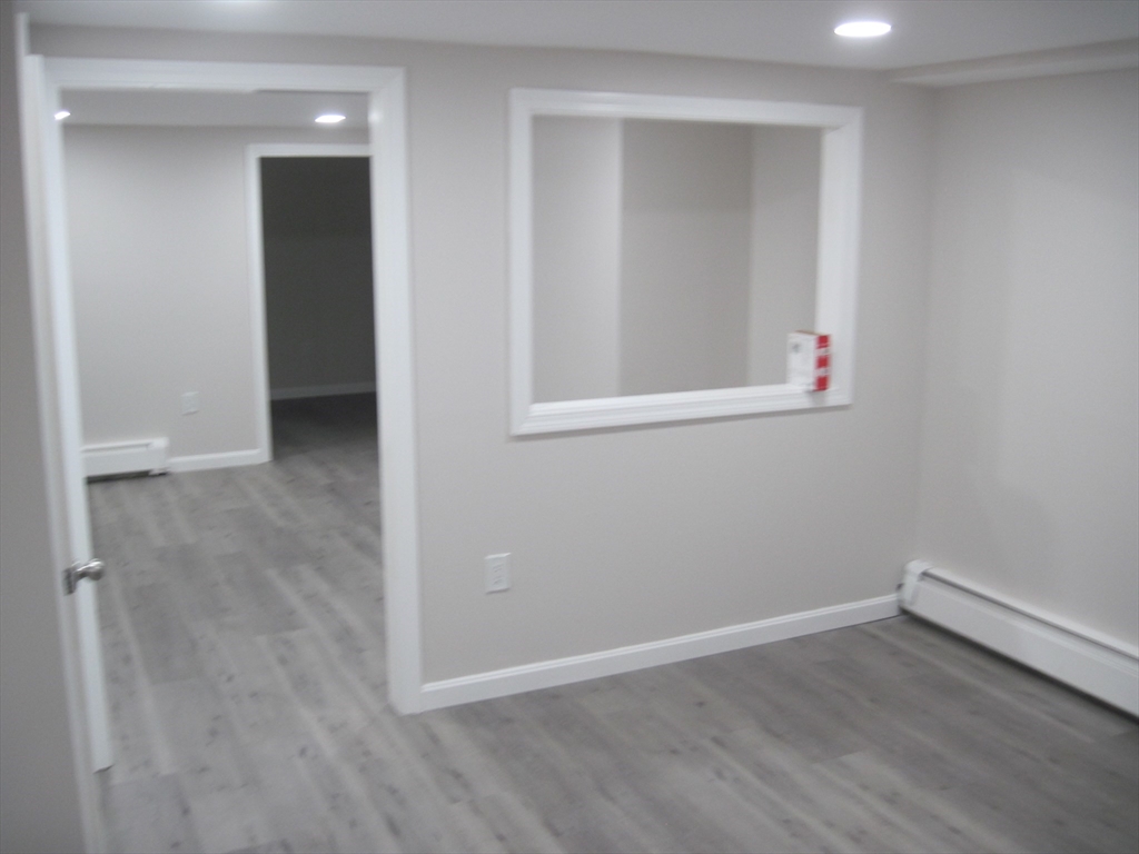 324 Hillside Road North Andover, MA 01845 - Photo 14 of 18