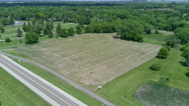 $1,950,000 | Xxxx Division Street South, Northfield, MN 55057