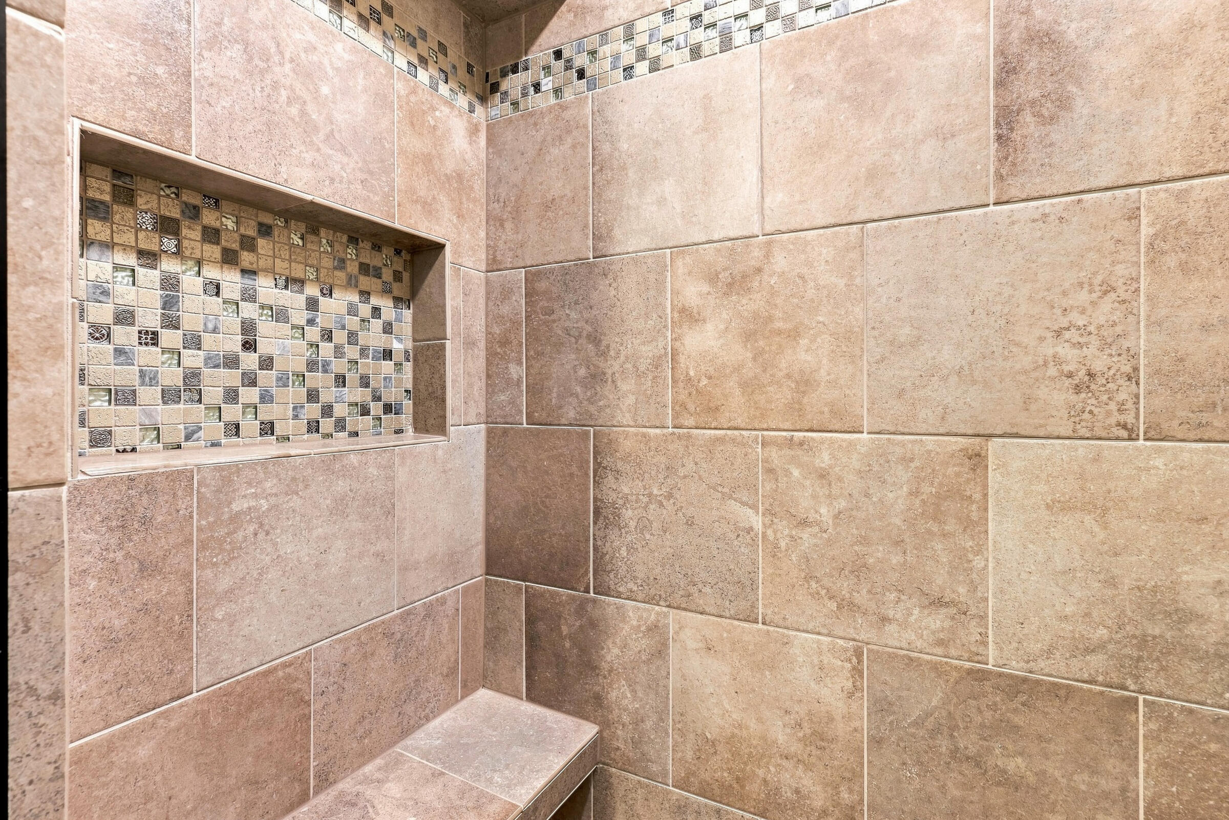 19724 Henning Road Schleswig, WI 53042 - Photo 19 of 54 Main Level Custom Tile Shower