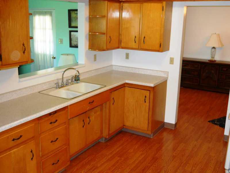 2774 Brodhead Road Aliquippa, PA 15001 - Photo 3 of 11 Kitchen.