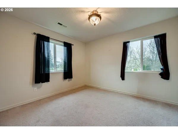 $577,500 | 329 South Spruce Avenue, Yacolt, WA 98675