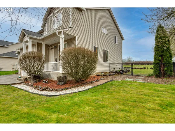 $577,500 | 329 South Spruce Avenue, Yacolt, WA 98675