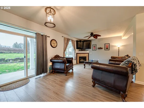 $577,500 | 329 South Spruce Avenue, Yacolt, WA 98675