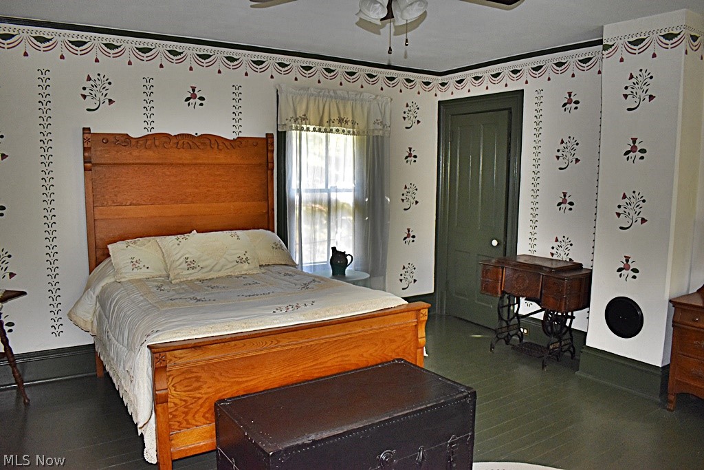 6670 Dunham Road Walton Hills, OH 44146 - Photo 17 of 35 Large Master Bedroom with original wood floors and separate 11x8 dressing area...