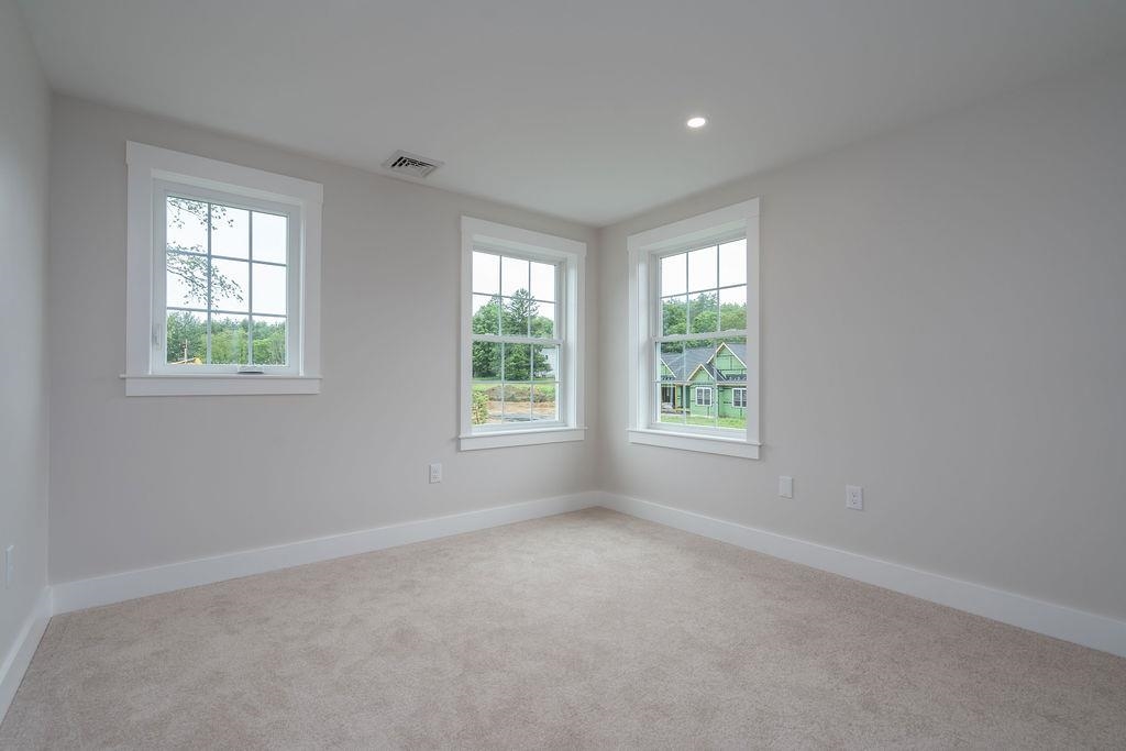 10 Midmark Lane Concord, NH 03301 - Photo 15 of 37