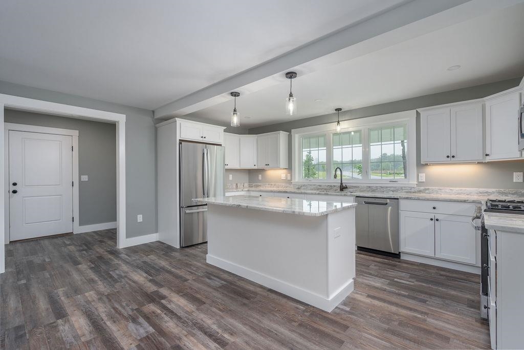 10 Midmark Lane Concord, NH 03301 - Photo 4 of 37