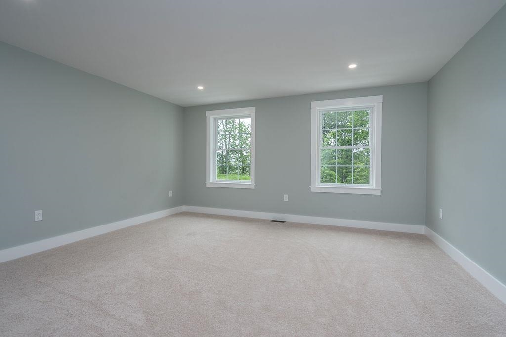 10 Midmark Lane Concord, NH 03301 - Photo 7 of 37