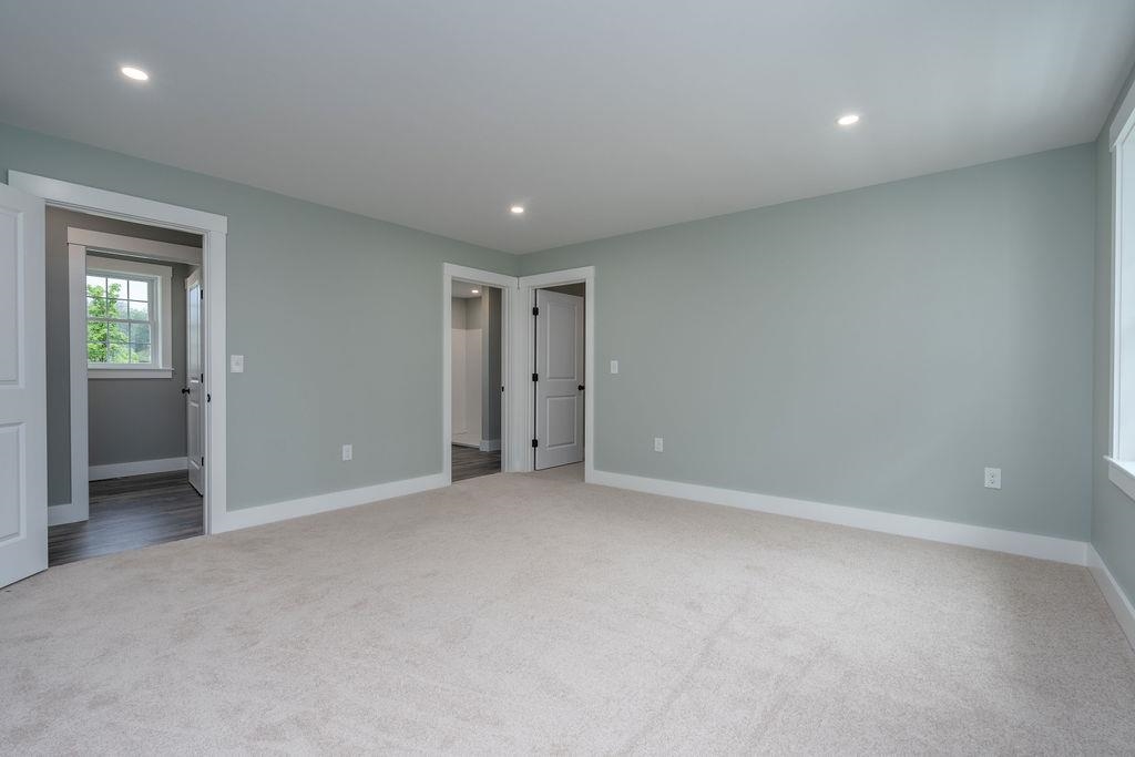 10 Midmark Lane Concord, NH 03301 - Photo 8 of 37