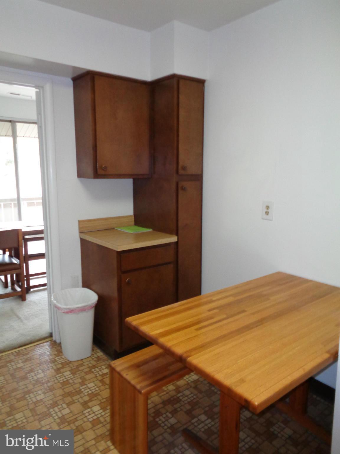 114 Cross Keys Road, Unit R114F Baltimore, MD 21210 - Photo 9 of 21 Kitchen