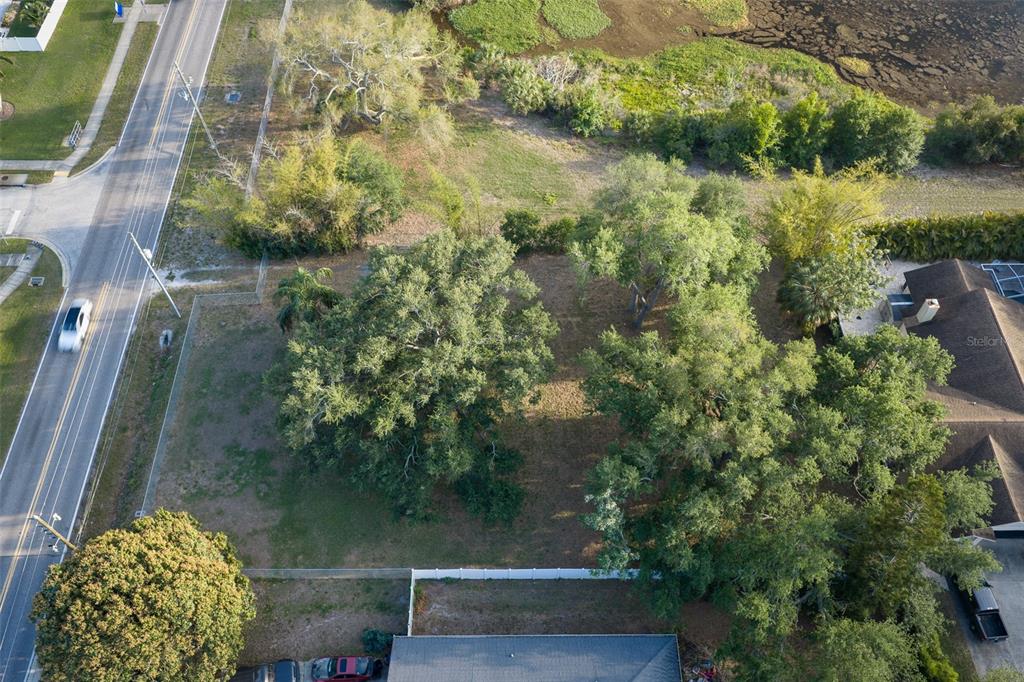 10850 Oakhurst Road Largo, FL 33774 - Photo 3 of 20