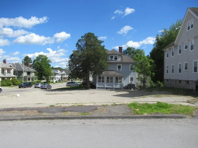 $225,000 | 806 Pleasant Street, Worcester, MA 01602