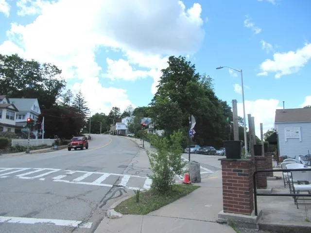 $225,000 | 806 Pleasant Street, Worcester, MA 01602