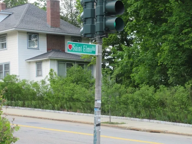 $225,000 | 806 Pleasant Street, Worcester, MA 01602