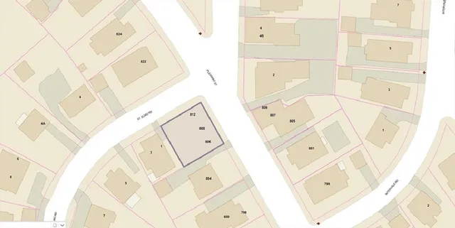 $225,000 | 806 Pleasant Street, Worcester, MA 01602