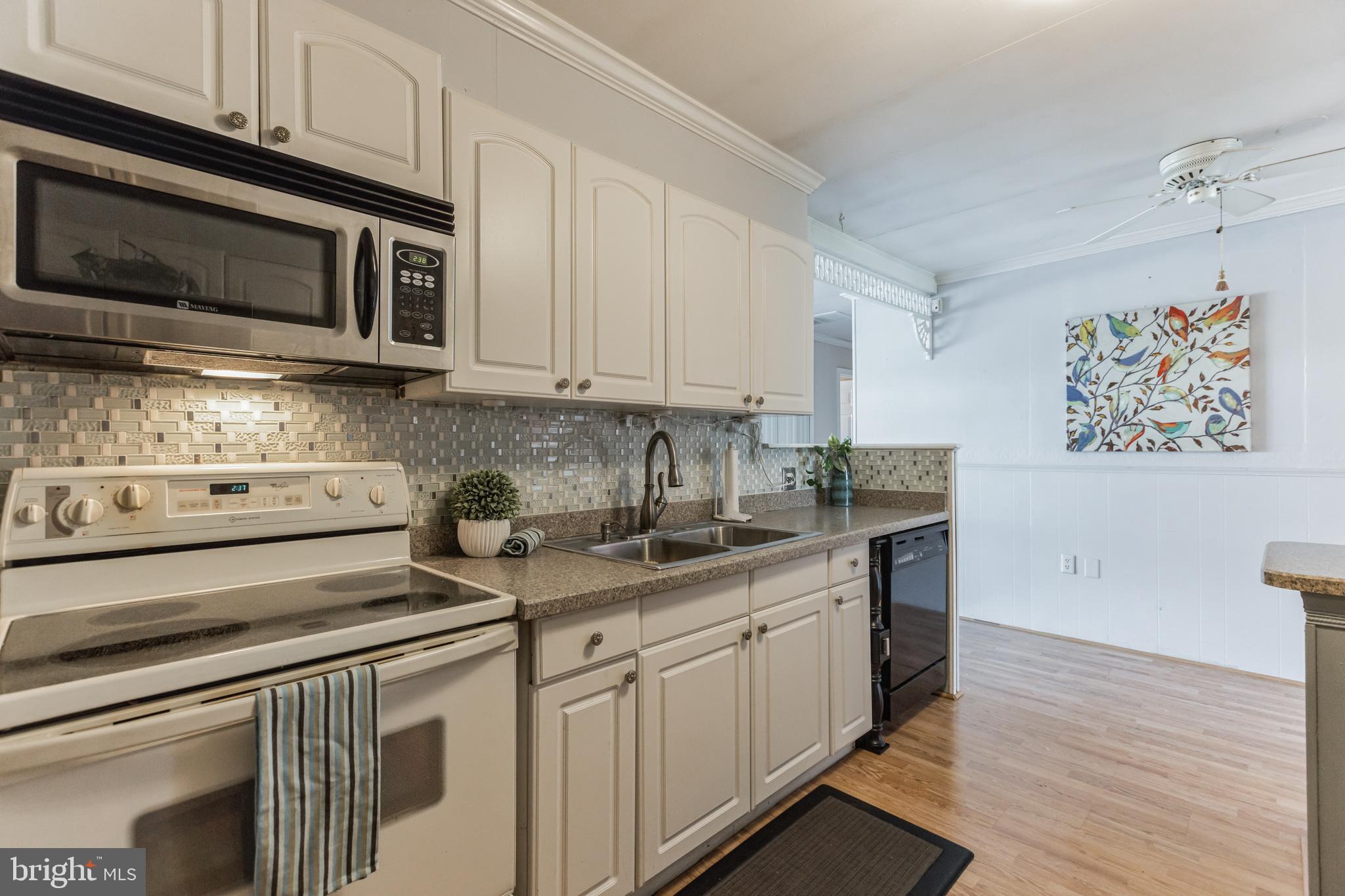 816 Auburn Road Fairless Hills, PA 19030 - Photo 10 of 27 Gallery Image 10