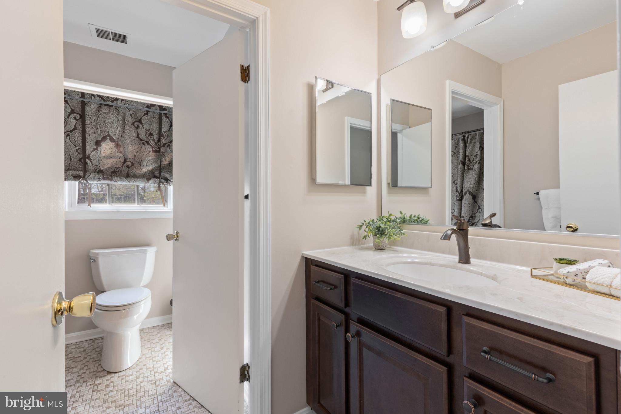 403 Halsey Road Annapolis, MD 21401 - Photo 17 of 32 Main Bath