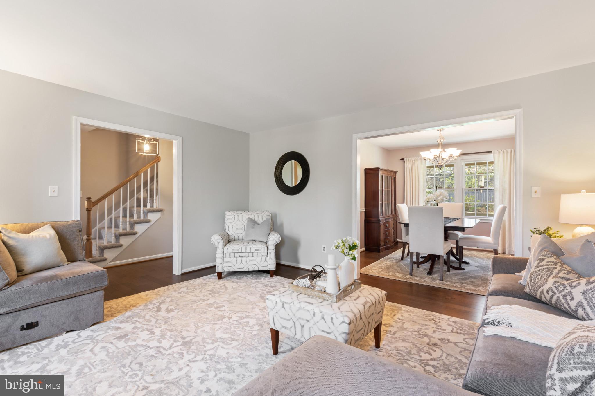 403 Halsey Road Annapolis, MD 21401 - Photo 5 of 32 Living Room