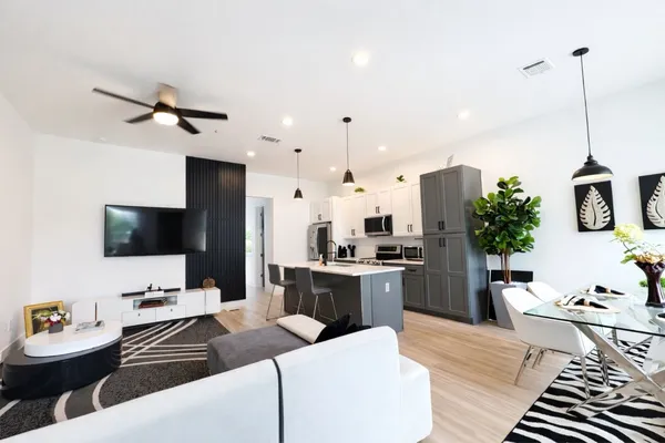 $529,990 | 3549 Amos Street, Houston, TX 77021