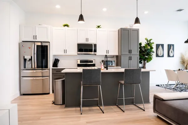 $529,990 | 3549 Amos Street, Houston, TX 77021