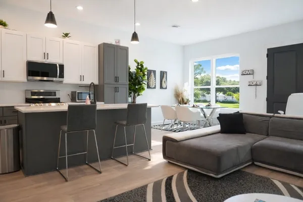 $529,990 | 3549 Amos Street, Houston, TX 77021