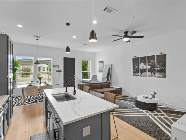 $529,990 | 3549 Amos Street, Houston, TX 77021
