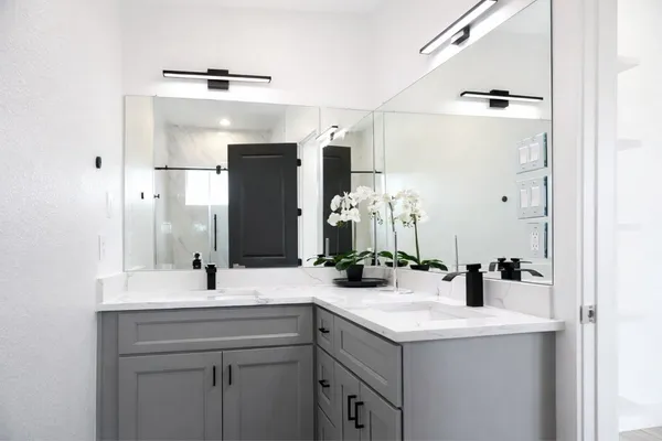 $529,990 | 3549 Amos Street, Houston, TX 77021