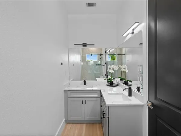 $529,990 | 3549 Amos Street, Houston, TX 77021