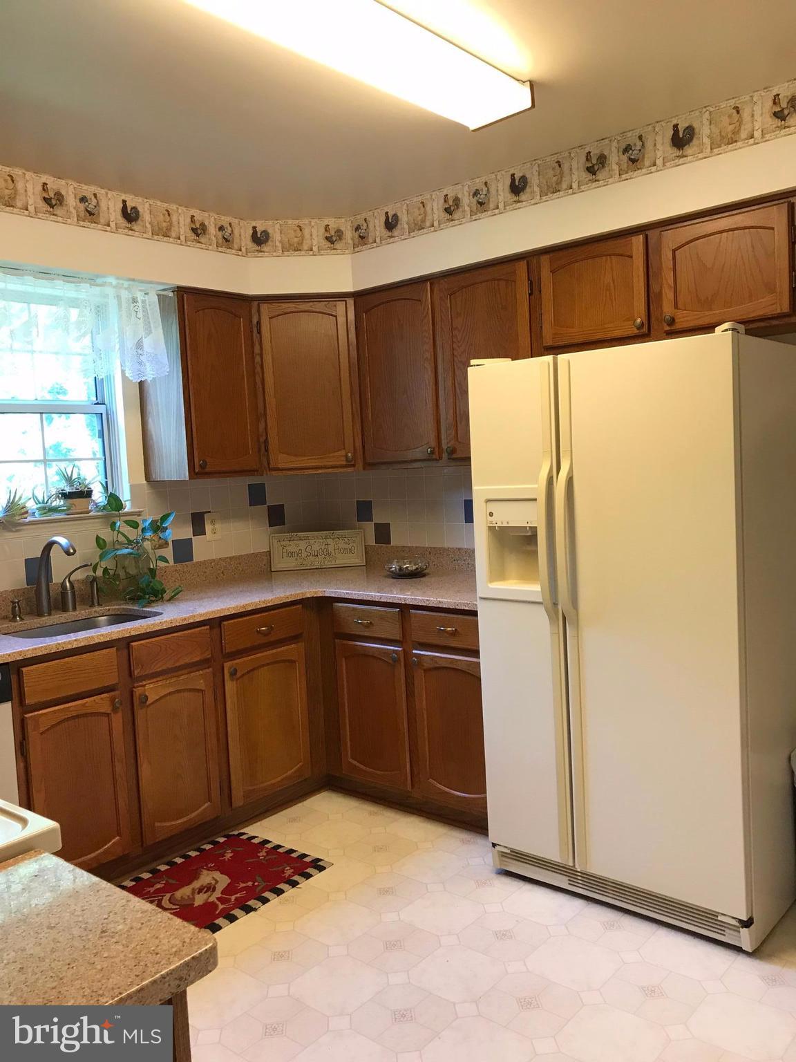24227 Preakness Drive Damascus, MD 20872 - Photo 9 of 28 Kitchen