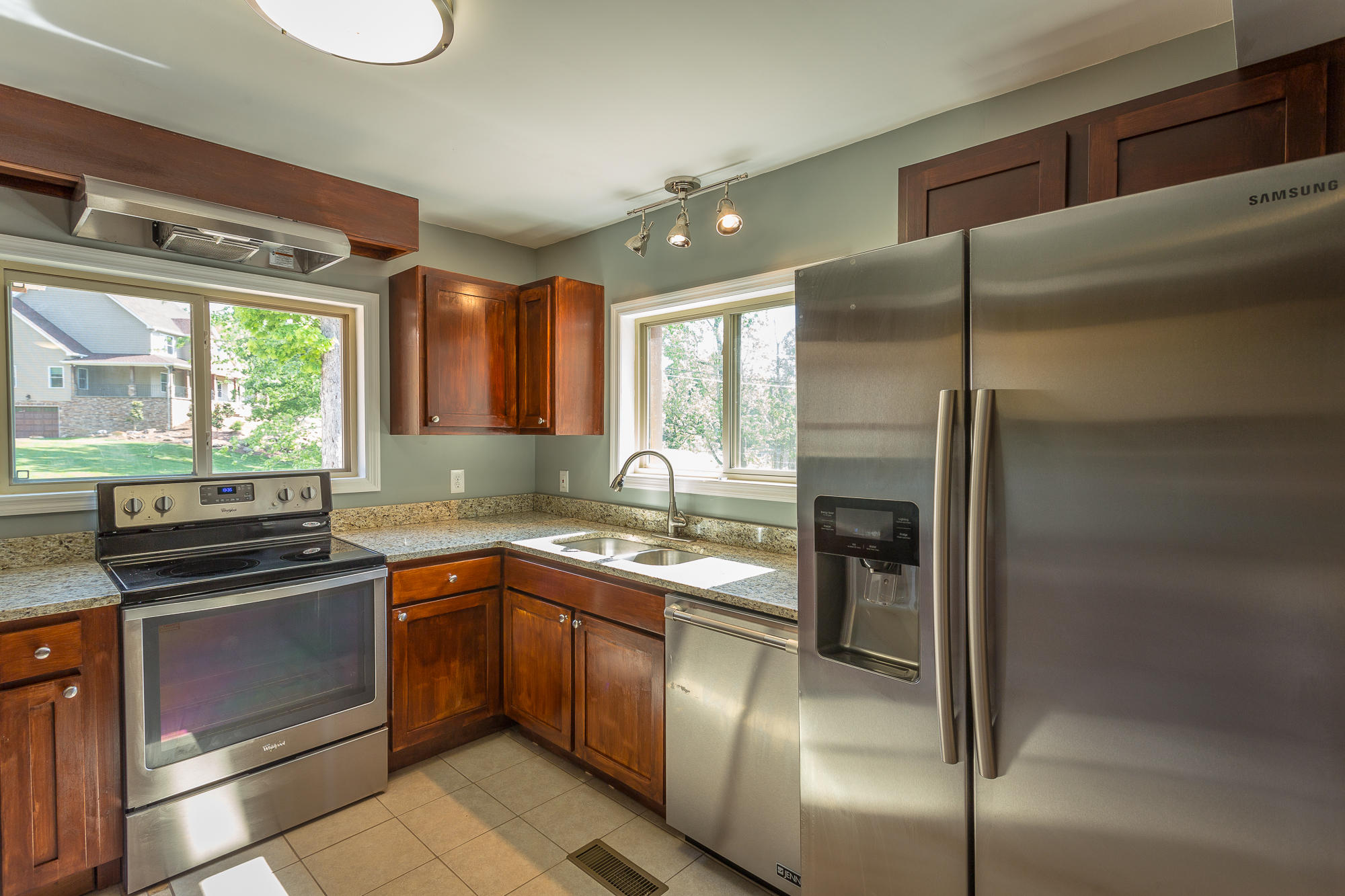 157 Dower Road Chattanooga, TN 37419 - Photo 13 of 59 157 Dower Road-68