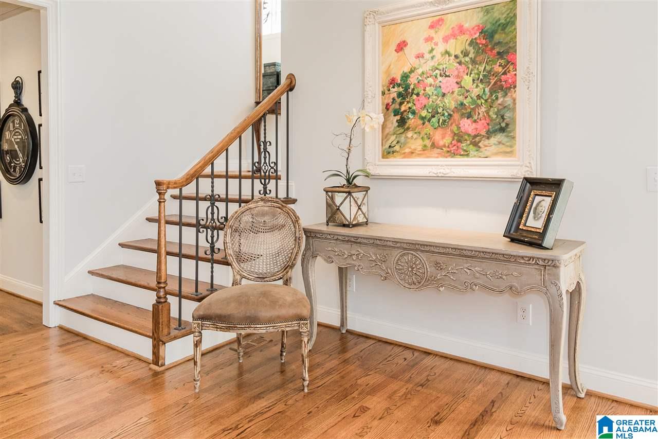 2048 Magnolia Ridge Birmingham, AL 35243 - Photo 11 of 50