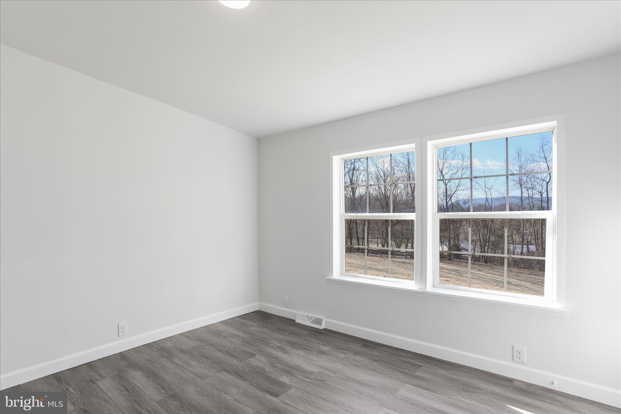 101 Barbeque Drive Berkeley Springs, WV 25411 - Photo 7 of 41