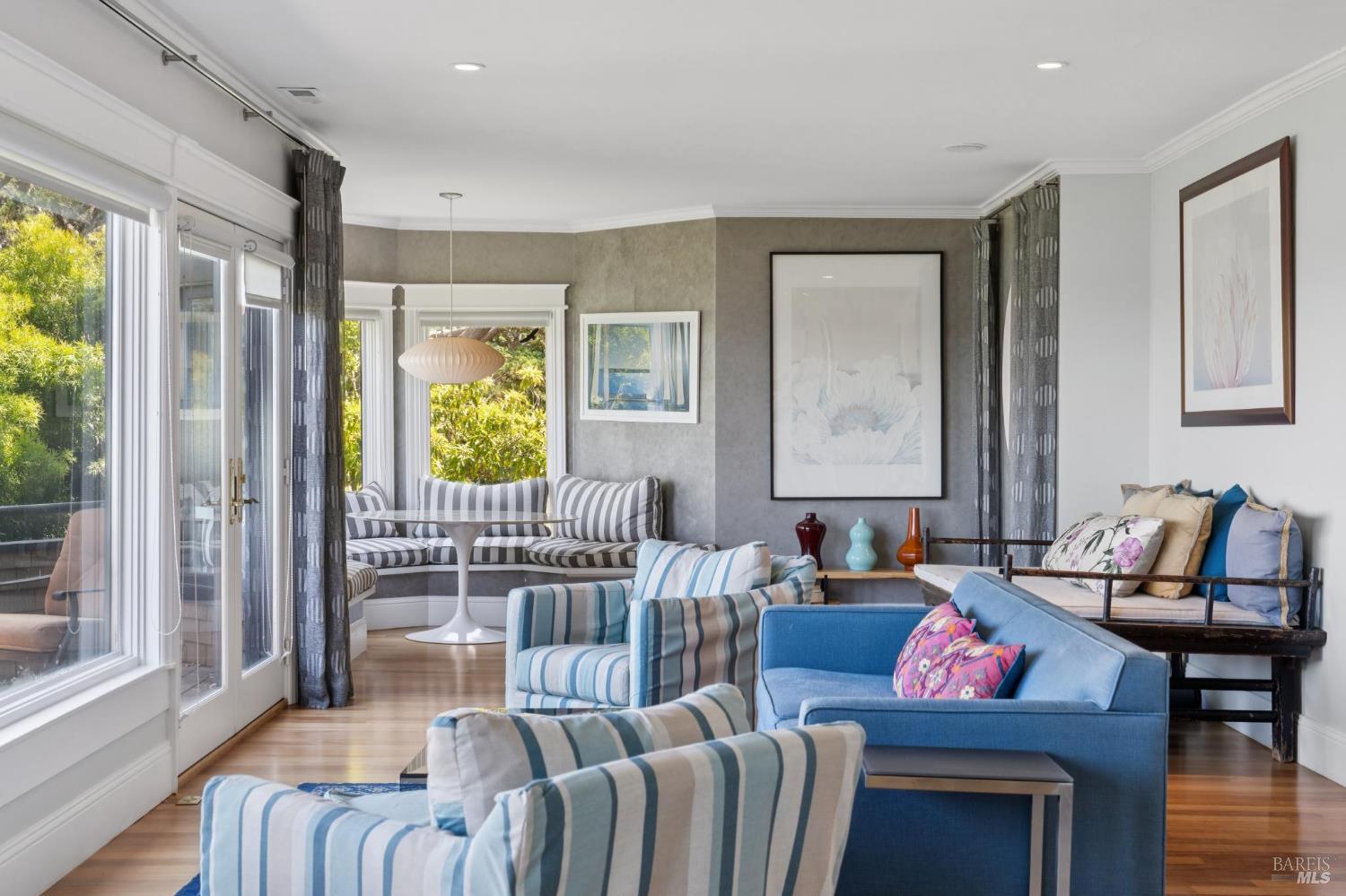 39 Cooper Lane Sausalito, CA 94965 - Photo 26 of 71 a living room with furniture and a window