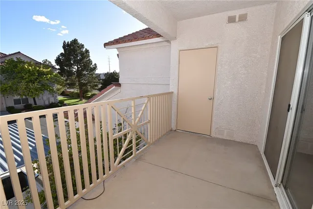 $1,550 | 8555 West Russell Road, Unit 2026, Las Vegas, NV 89113