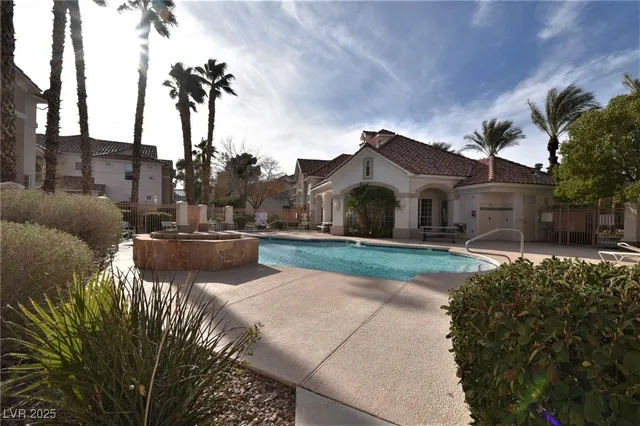 $1,550 | 8555 West Russell Road, Unit 2026, Las Vegas, NV 89113