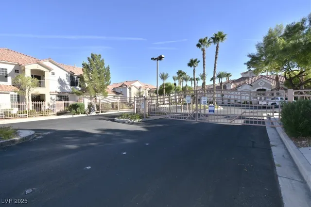 $1,550 | 8555 West Russell Road, Unit 2026, Las Vegas, NV 89113