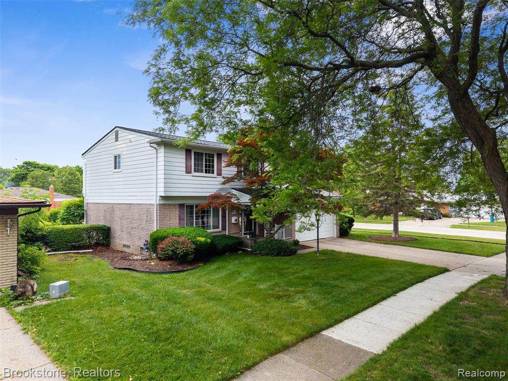 2002 Hempstead Drive Troy, MI 48083 - Photo 39 of 41