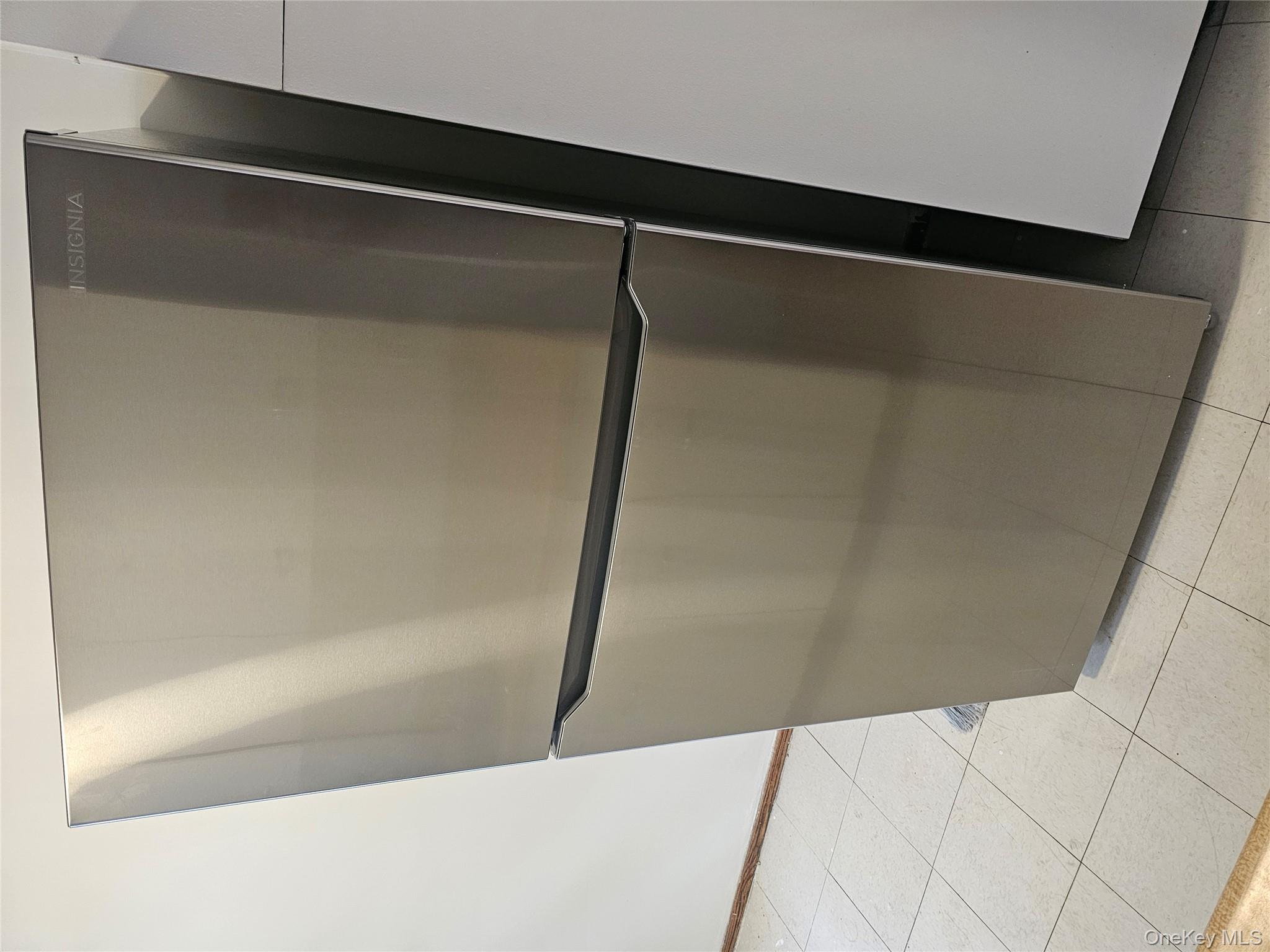 21-85 34th Avenue, Unit 3B Queens, NY 11106 - Photo 11 of 12