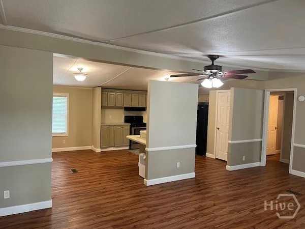 $1,800 | 239 Martin Road, Ellabell, GA 31308
